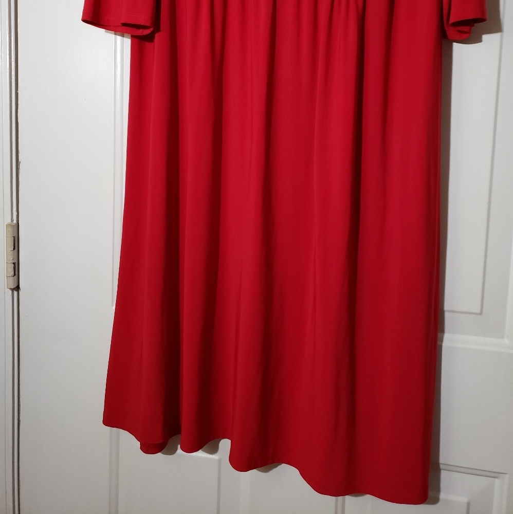 Dress - Picture 3 of 3